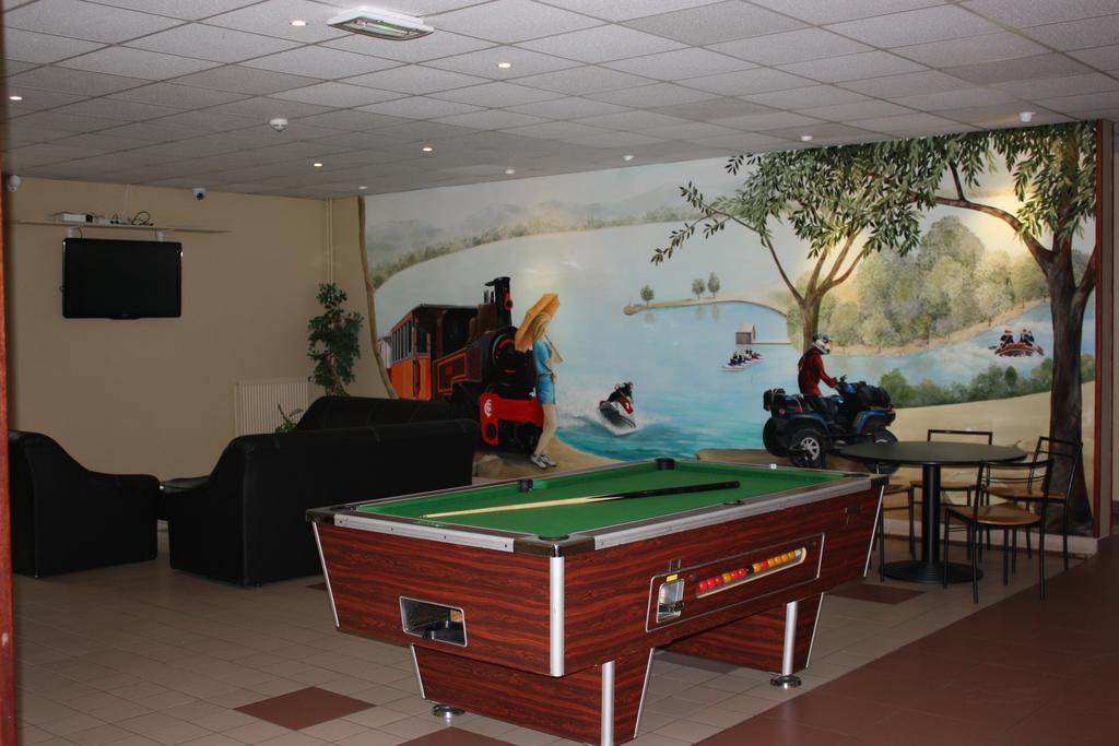 Hotel Vallee Bleue Montalieu-Vercieu Buitenkant foto
