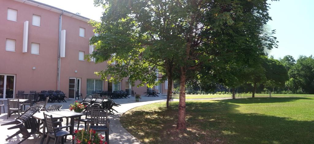 Hotel Vallee Bleue Montalieu-Vercieu Buitenkant foto