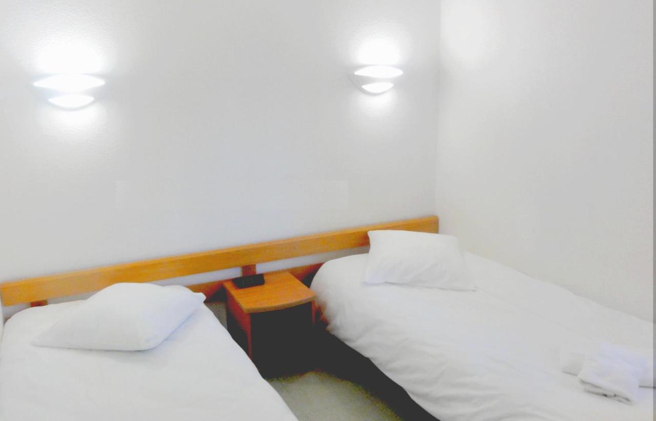 Hotel Vallee Bleue Montalieu-Vercieu Buitenkant foto